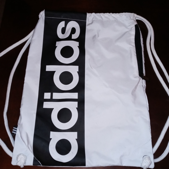Adidas draw string back pack - Picture 3 of 5